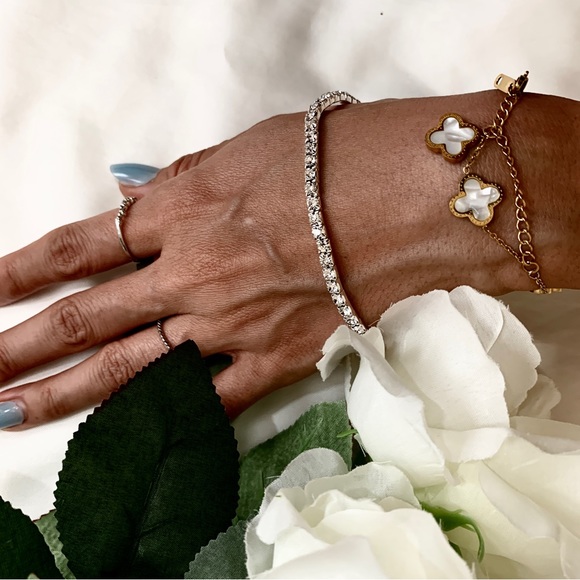 Brand new shiny elastic band bracelet or anklet - Picture 3 of 12